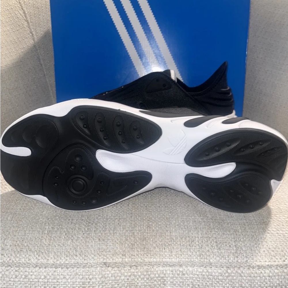MEN'S ADIDAS ADIFOM SLTN Core Black / Core Black / Cloud White HP6477 Shoes - Picture 5 of 6